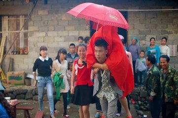 南宫ng官网：香港传统婚俗礼仪(图2)