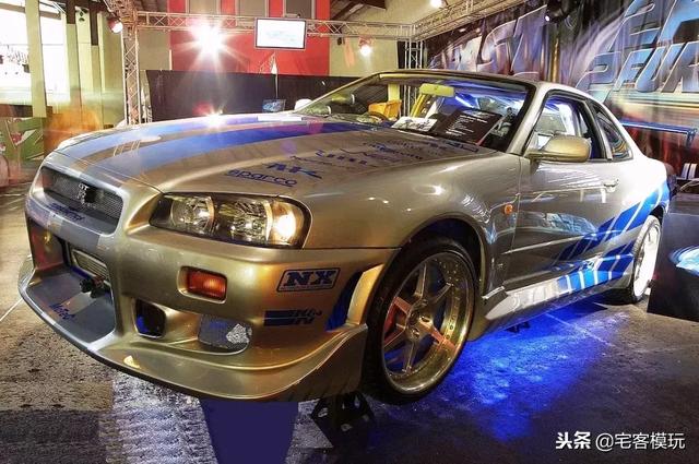 模玩秀保罗沃克skyliner34gtr