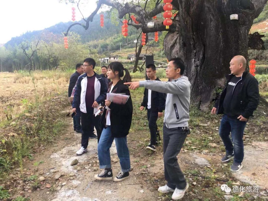 曾坂村考察组先后考察了承泽村,有济村,石鼓村,曾坂村,铭爱村.