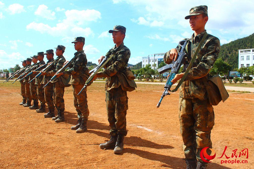 新兵军营炼虎气武警云南总队普洱支队组织新兵战术训练