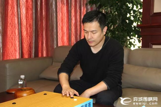 两岸企业家围棋赛鸣金大陆企业家7比9台湾企业家