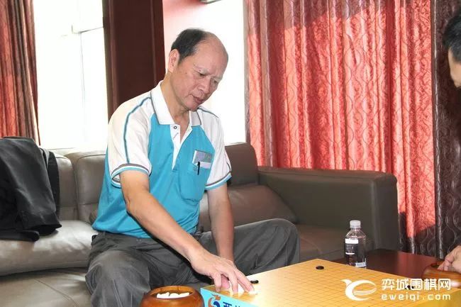 两岸企业家围棋赛鸣金大陆企业家7比9台湾企业家