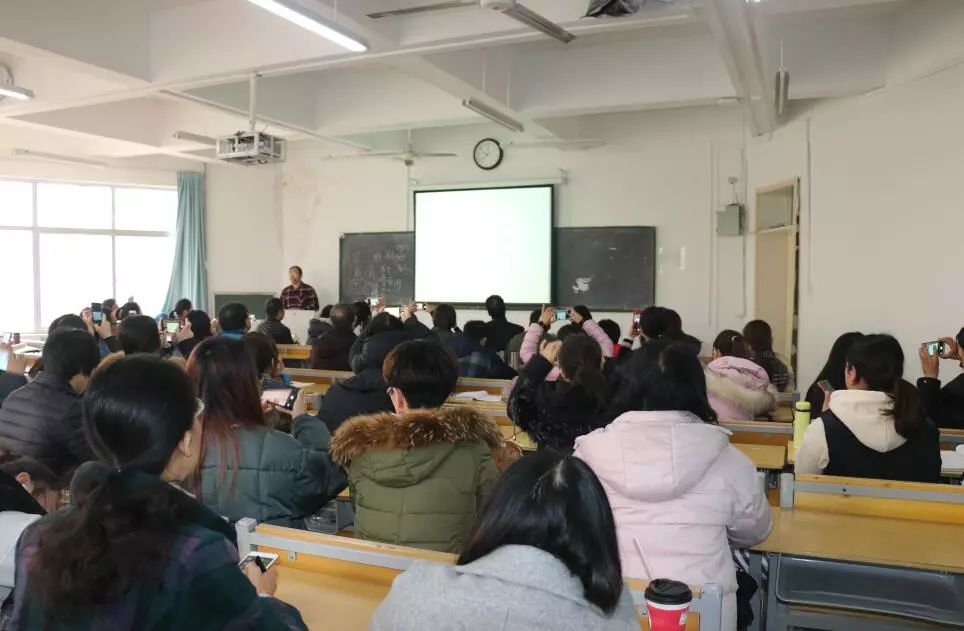 报道山东中医药大学济南学习中心2018年成人高等教育面授考试顺利进行