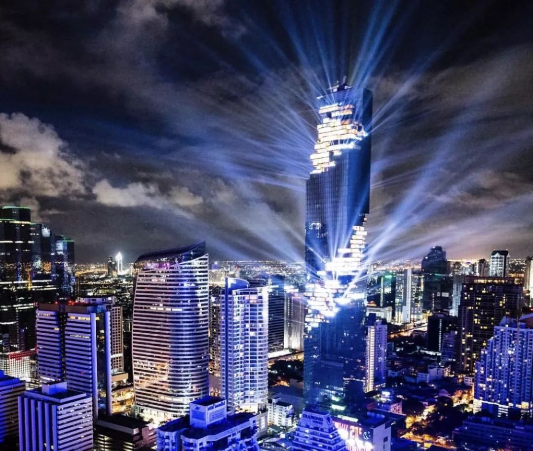 曼谷地标 | 泰国第一高楼像素大厦开放了！天空步道你敢挑战吗？_Skywalk