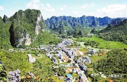 大新县硕龙镇打造边贸旺镇和旅游名镇两张名片