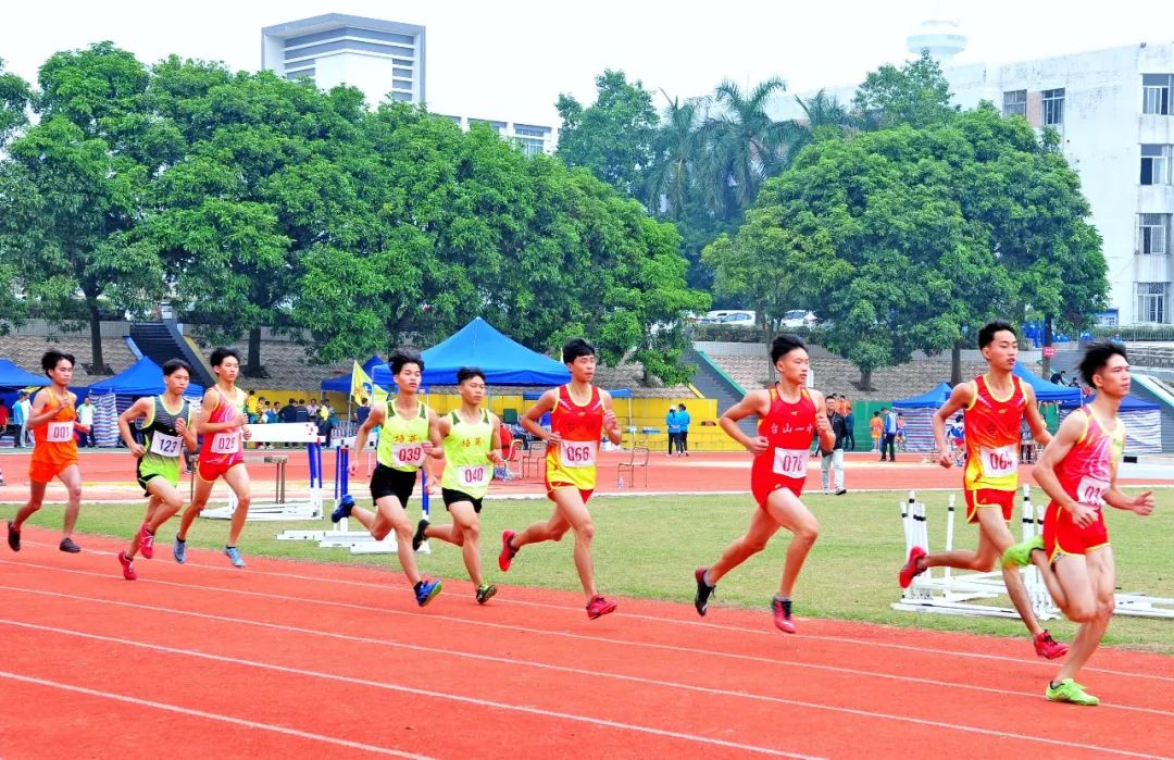 体育盛宴市第二十七届中小学生田径运动会圆满落幕