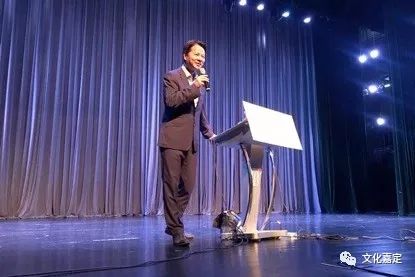 吴洁,国家一级演员,上海歌剧院副院长,上海舞蹈家协会常务理事,曾任