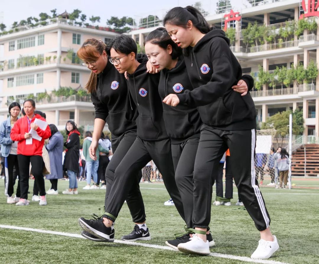 学生女子组4人5足50米预决赛