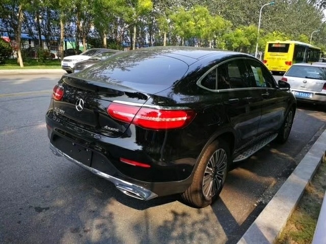 溜背造型运动轿跑suv 18款奔驰glc300 coupe_汽车江湖