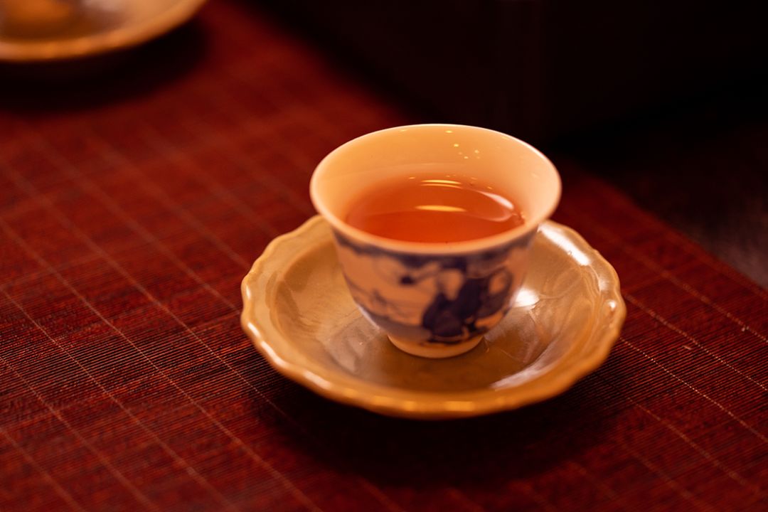 莫忘一壶茶,送自己一段悠然时刻,岁月静好,何似在人间.