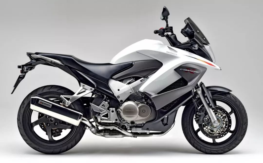 重现经典图案honda2019vfr800fvfr800x