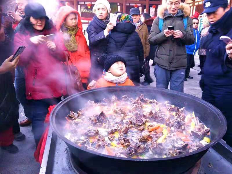 12月22日冬至当天相约新疆昌吉天山天池第六届大锅羊肉节