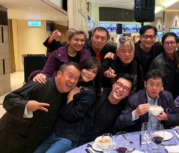 陈百祥68岁生日会,谭咏麟钟镇涛李克勤齐到场,曾志伟再被吐槽!