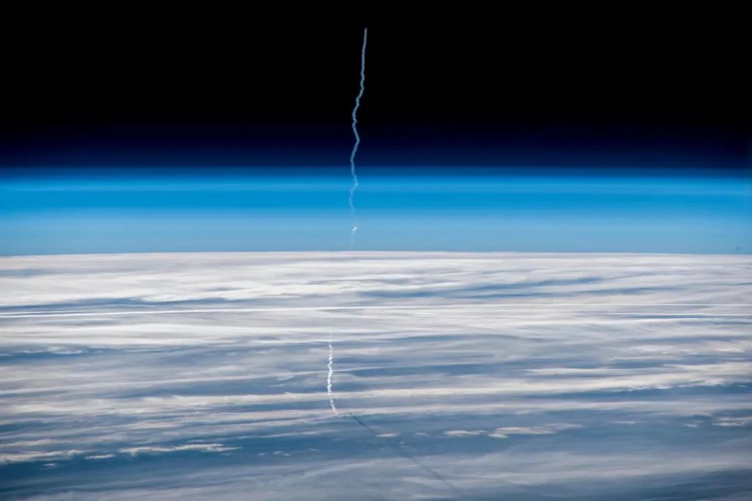 今天空间站拍摄到的火箭发射升空