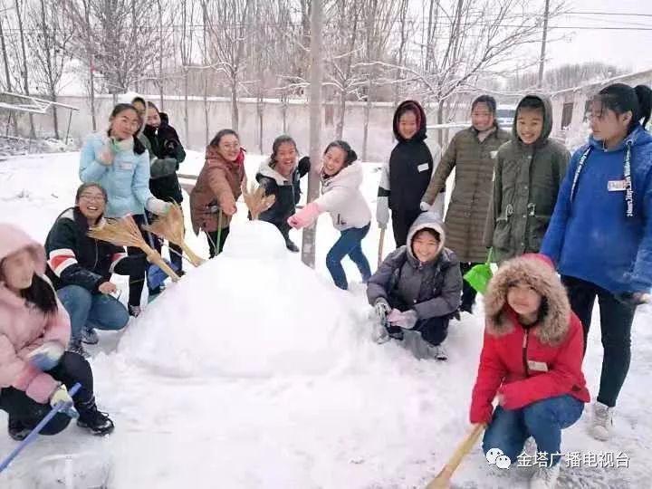 金塔的雪美炸了!贼有特色!朋友圈已传疯