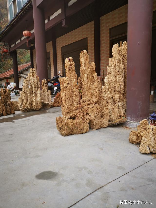 秦岭大山,俊秀神奇的吸水石