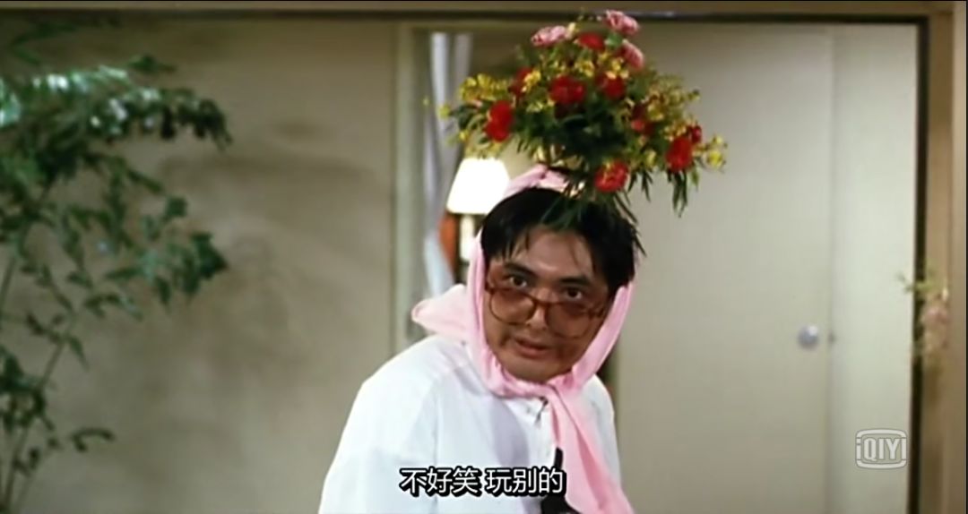 左摟王祖賢，右抱葉倩文，30年前的「周潤發」好風流 娛樂 第28張
