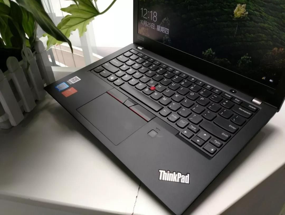 辛苦的出差生活中,thinkpad x280做你的护身符