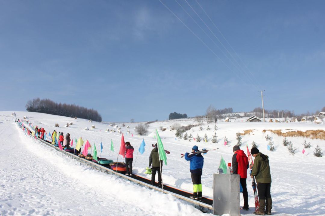 好好的撒一次野一起去龙头山景区滑雪场体验心归自然的舒爽与惬意把