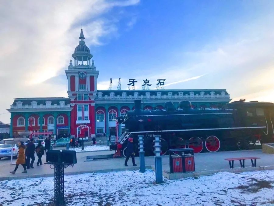 纷纷纷迎来降温天气,12月3日,牙克石市图里河镇领跑林区最低气温,降至