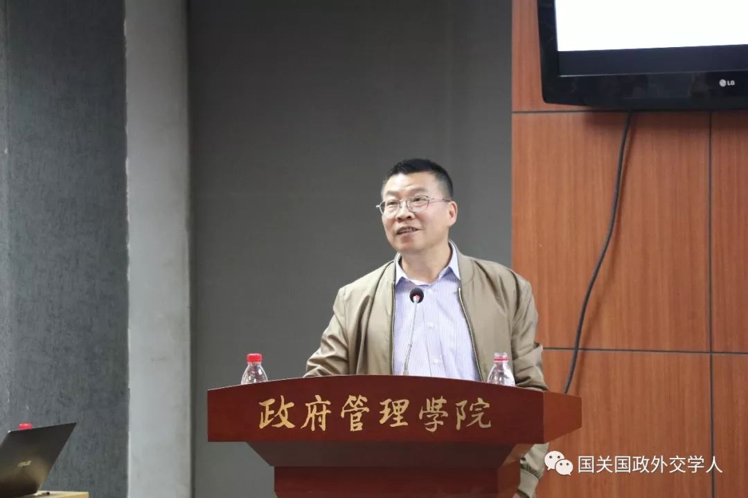 之后,龚六堂教授讲话,表示北京大学将一如既往地支持教指委的工作,始