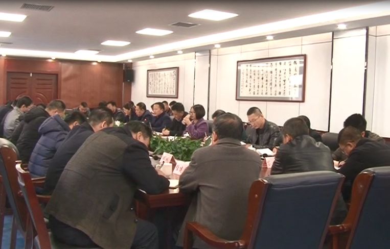 【政务】刘浩军 马洁参加全县脱贫攻坚工作座谈会