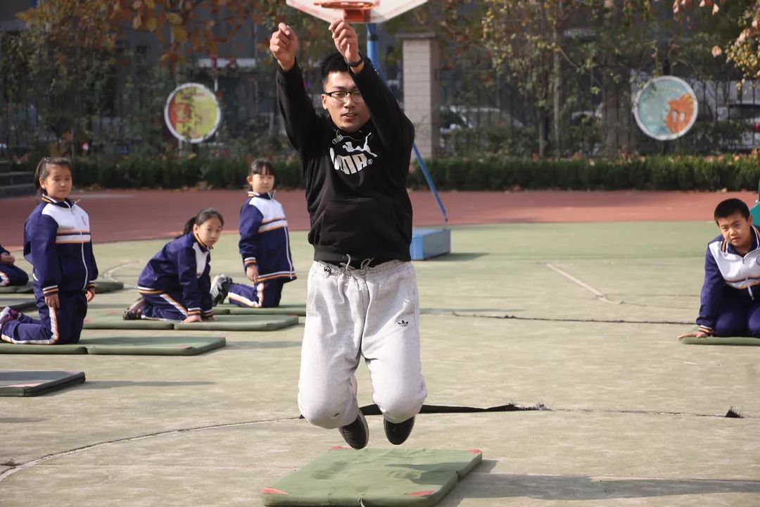 济南市泉星小学举行第一届鹤琴杯教学展示活动