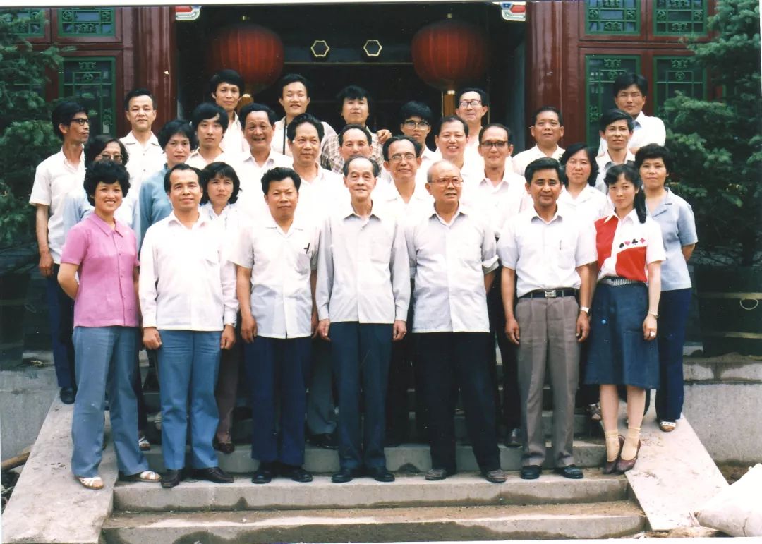 1993年6月,台盟中央在福建召开宣传思想工作会议,台盟中央主席蔡子民