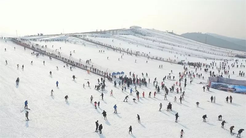 狼牙山滑雪票非周末115元,周末135元!雪魔方门票85元!