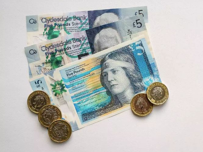 为了纪念谢泼德,苏格兰皇家银行将她的肖像印在了英镑上