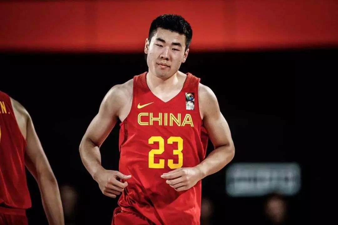 王泉泽12中9砍23分,他有机会进nba吗?