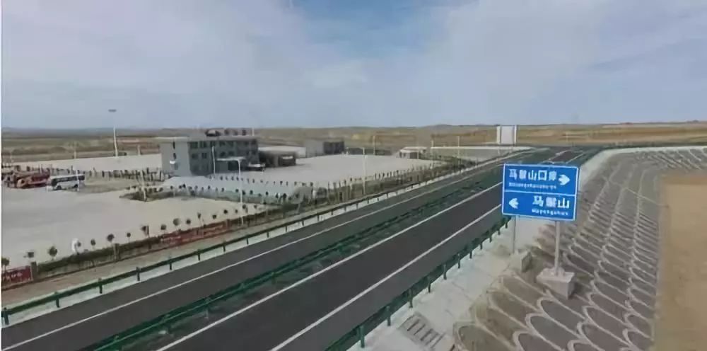 甘肃唯一口岸公路g215线全线贯通 甘青"新通道"大循高速公路通车