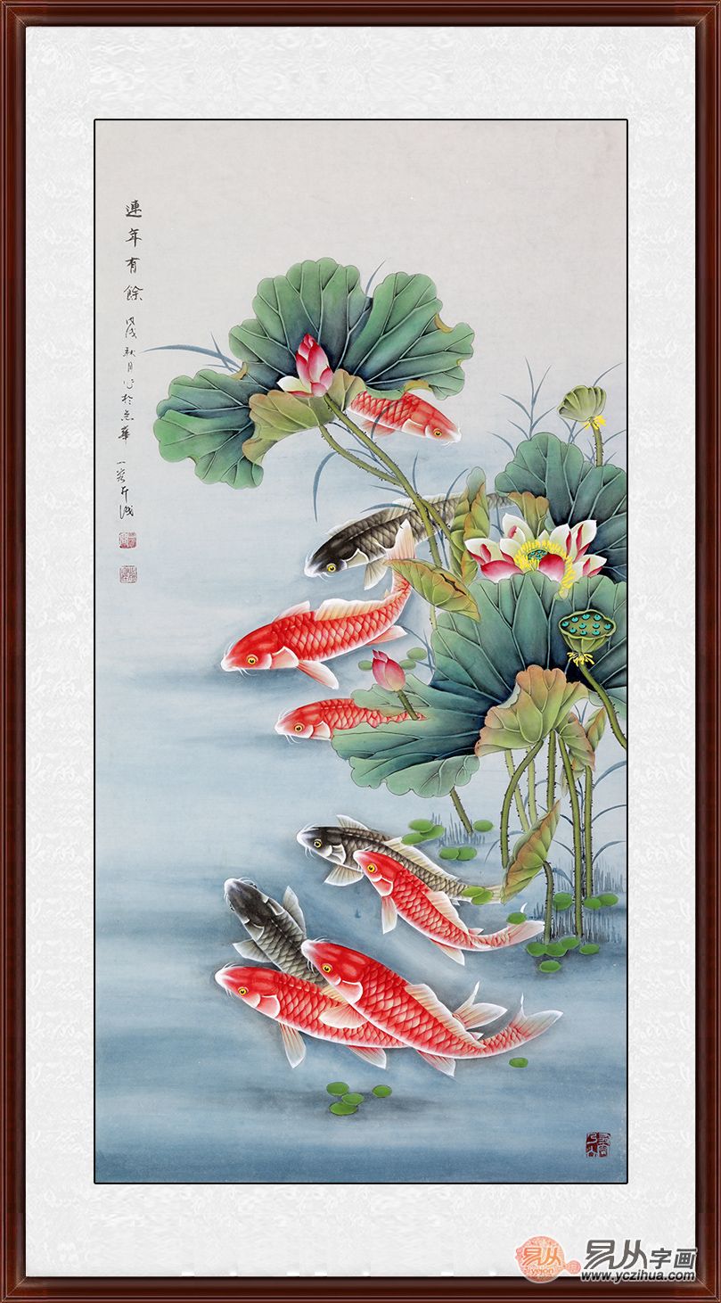 国画牡丹与红色鲤鱼这两种吉祥图案结合,预示着"花开富贵,年年有