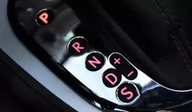 你知道自動檔汽車檔位上的字母P、R、N、D、S、L分別代表什麼意思嗎？ 汽車 第4張