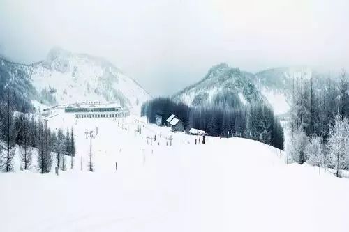 玉龙雪山旅游滑雪场