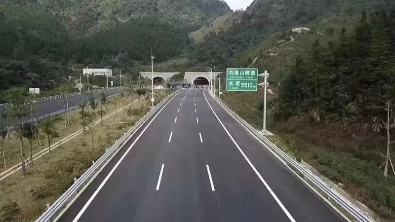 武深高速预计年底全线通车,新丰路段震撼航拍图抢先看