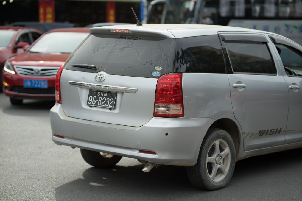 中緬交界的雲南瑞麗，緬甸人開著汽車來中國，幾乎全是同一個品牌 旅行 第3張