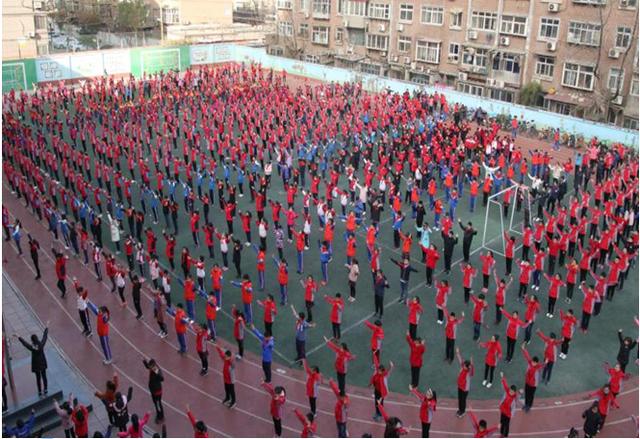 学特色巧借鉴扎实干横北中心小学到石家庄市雷锋小学对标学习