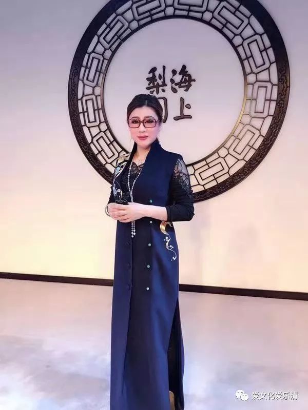 "王老虎抢亲"游江南 丁小蛙久演不衰