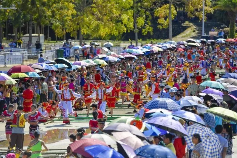 琼中人口_琼中县地图