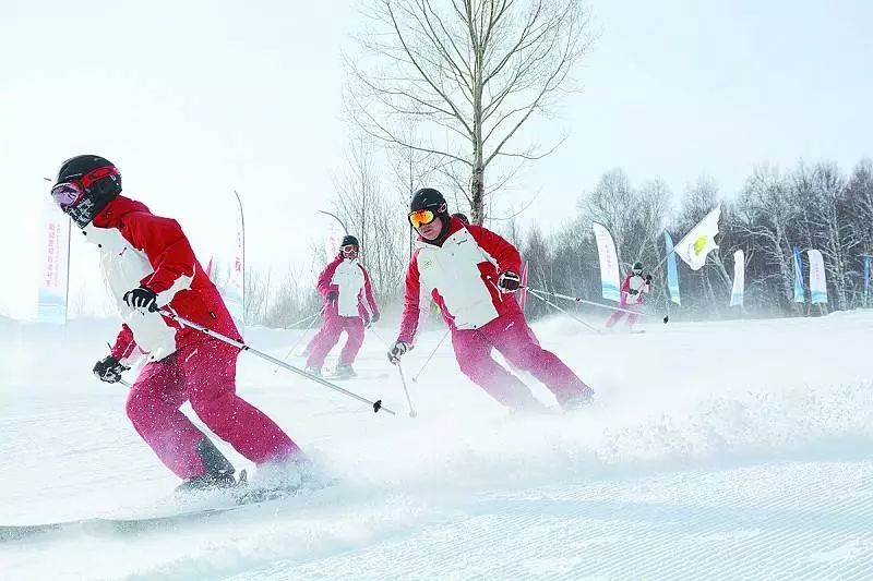 崇礼滑雪衣服怎么搭_崇礼滑雪