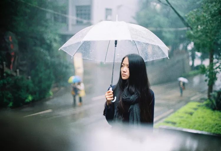 没有一滴雨是假的