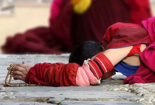 去西藏的人，為什麼一定要去大昭寺朝拜？ 旅行 第2張