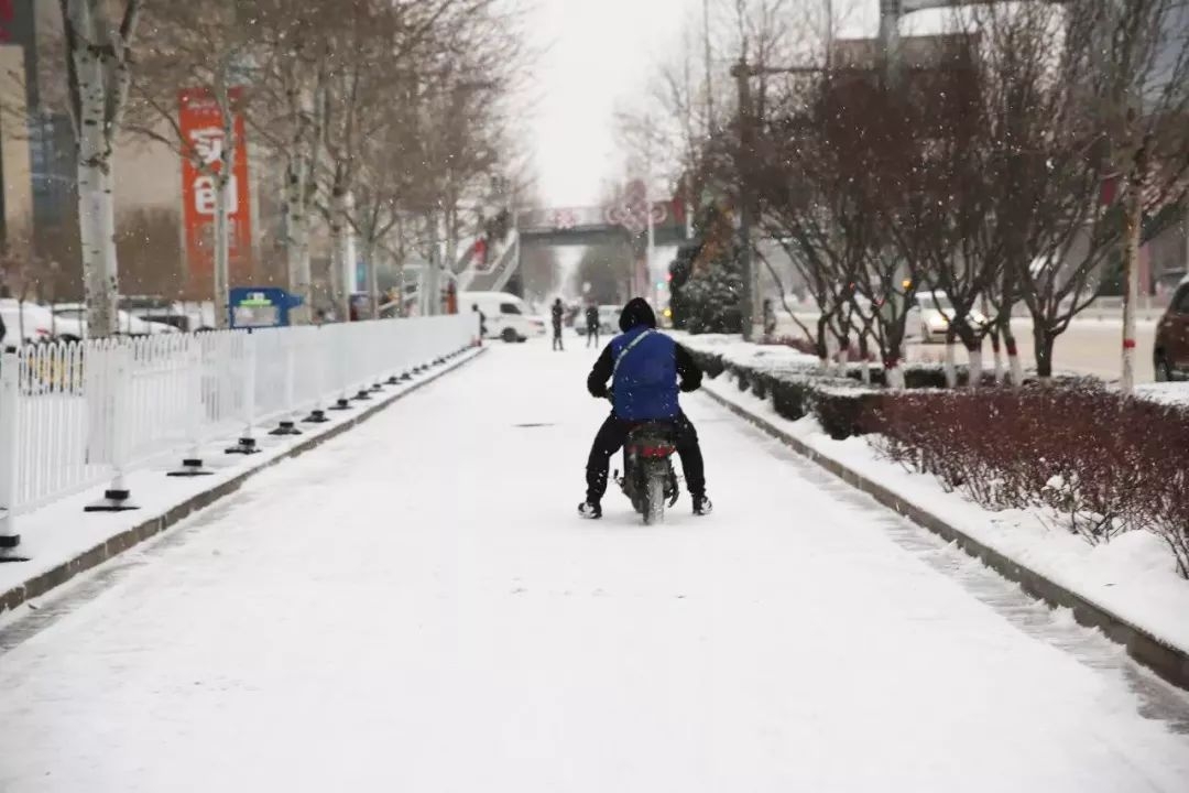 下雪天电动车骑行路上突然断电怎么办