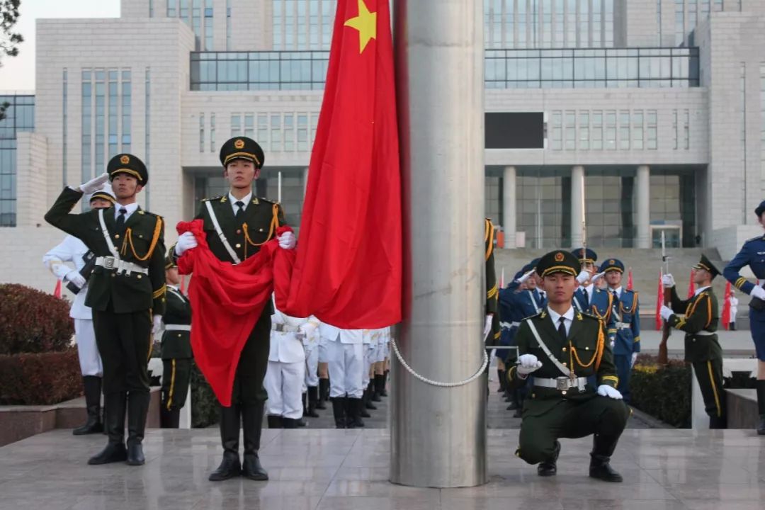 升旗仪式|| 铭记一二九,永怀爱国情_国旗护卫队