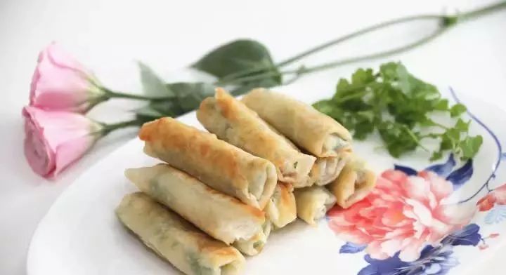 鄞州乡味 | 荠菜春卷:外酥里嫩清香可口