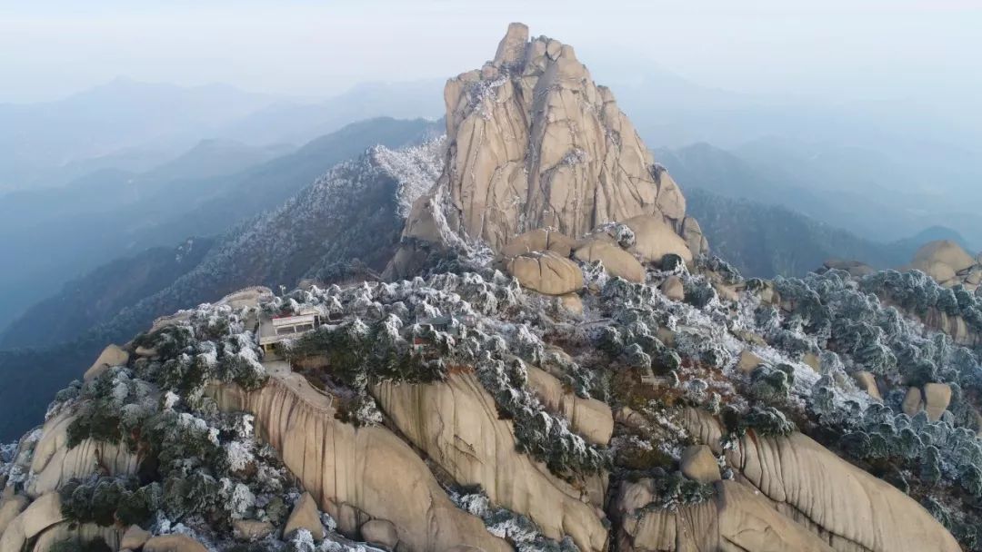 "安徽潜山天柱山"号高铁列车已出发!