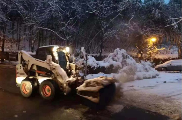 雪天封道，救護車上的爸爸命懸一線！網(wǎng)友發(fā)博求助，結(jié)果…初雪即將謝幕！浙江多地發(fā)布路面結(jié)冰預(yù)警！