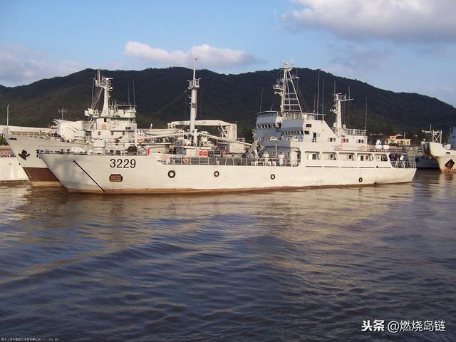 山河壮丽中国两栖舰艇家族074型玉海级小型登陆舰