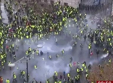 又來了，巴黎「黃背心」！超700人被拘！ 國際 第5張